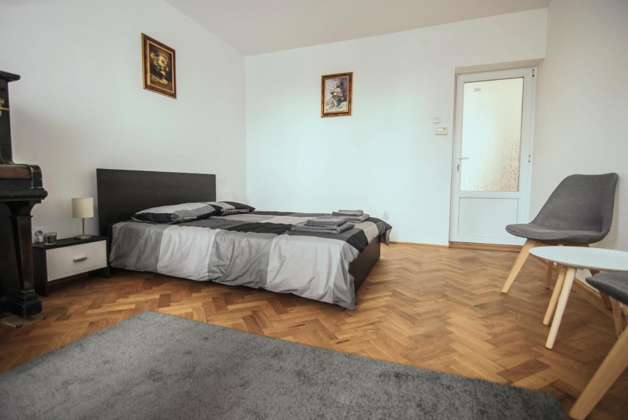 Central David Residence ブラショフ エクステリア 写真